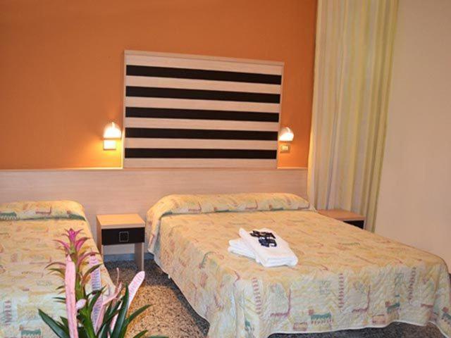 Hotel Abel & Residence เชเซนาติโก ภายนอก รูปภาพ